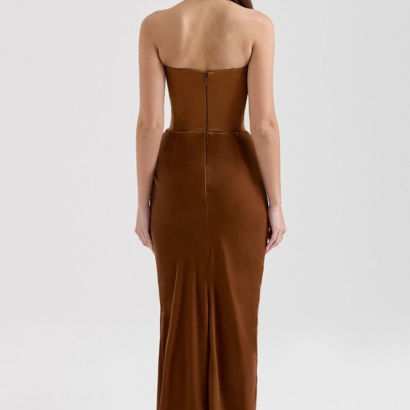 House of CB Persephone Brown Velvet Strapless Gown Formal / Evening Dress - Picture 3 of 7